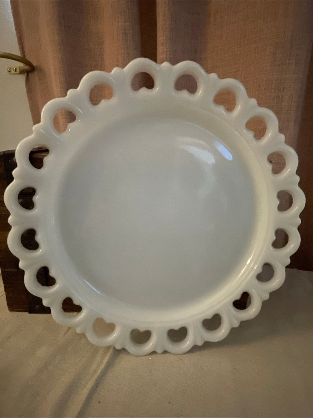 Vintage 1959-1976 Anchor Hocking Lace Edge Milk Glass White 13" Torte Plate UEC
