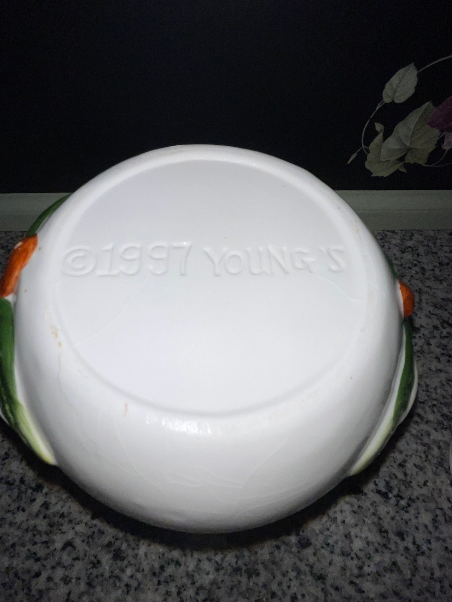 Bottom of NINS cookie jar body showing clean unglazed base