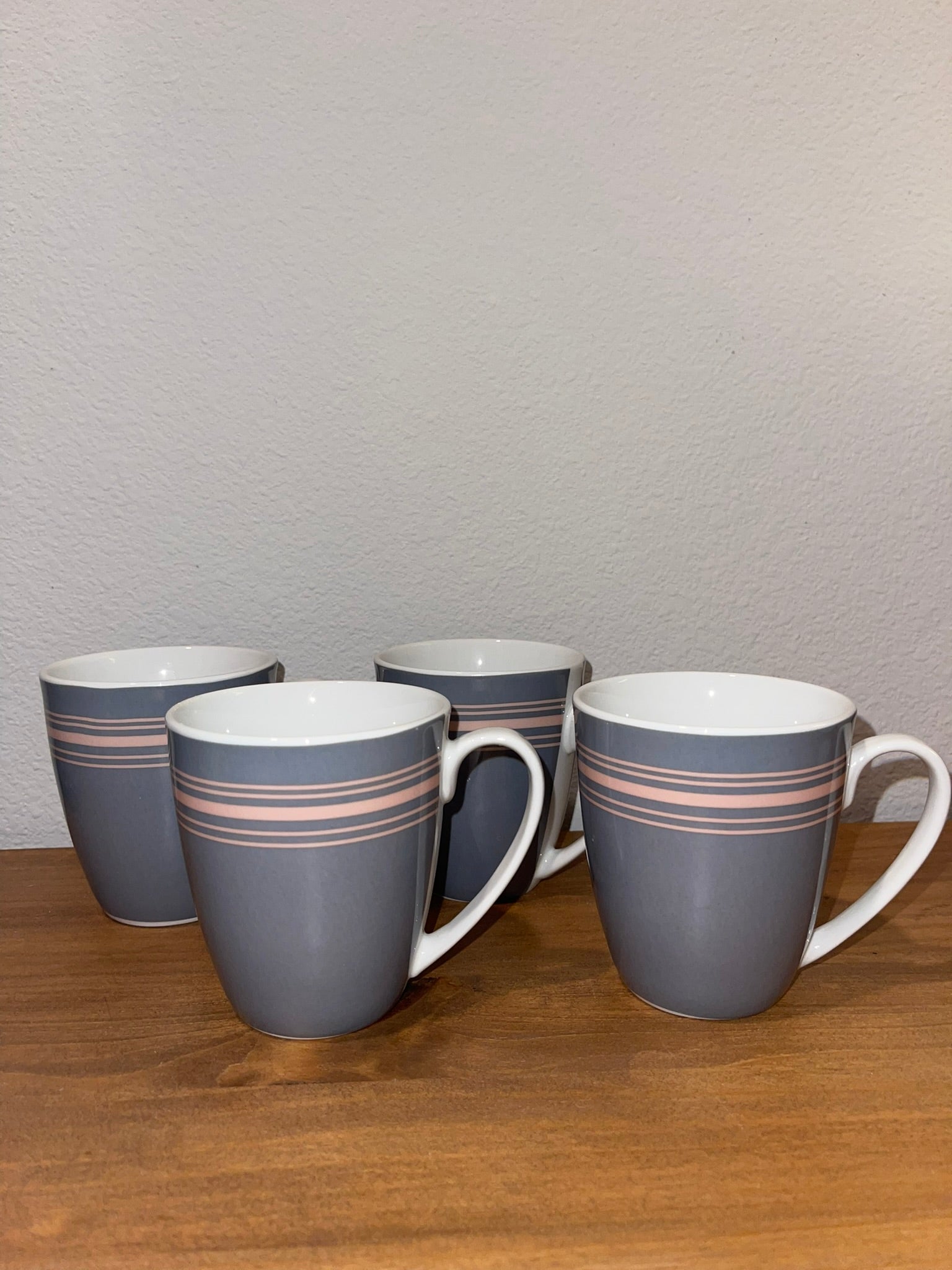 Gibson Home mugs close-up of stripe detail