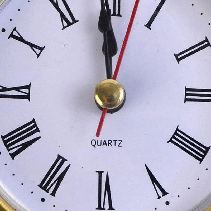 Vintage Black Metal Art Table Clock Silent Non-Ticking Battery Control